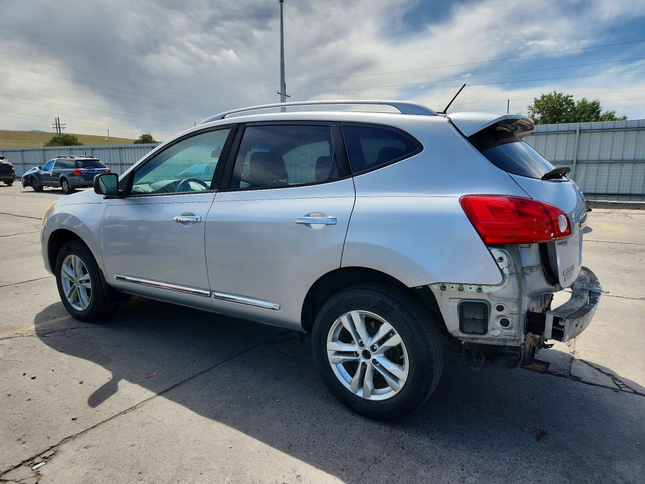 2015 Nissan Rogue Select S - Фото 2