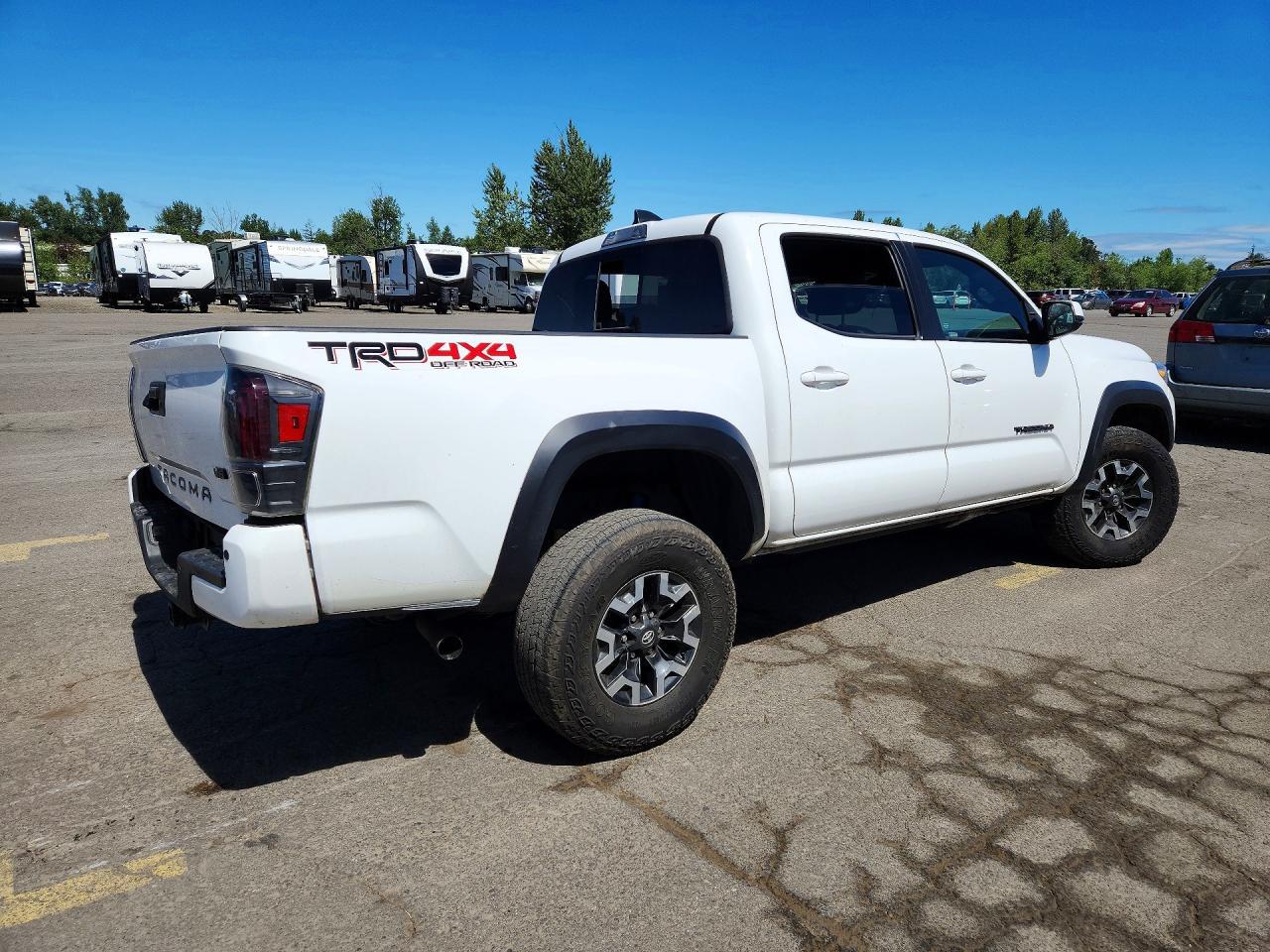 2022 Toyota Tacoma Trd Off-Road - Image 3