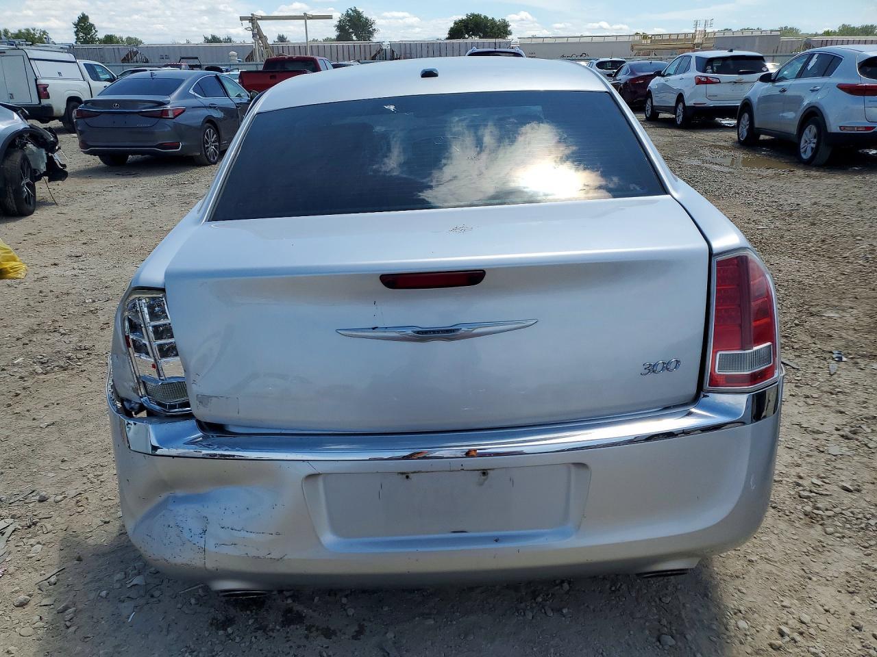 2012 Chrysler 300 Limited - Фото 6