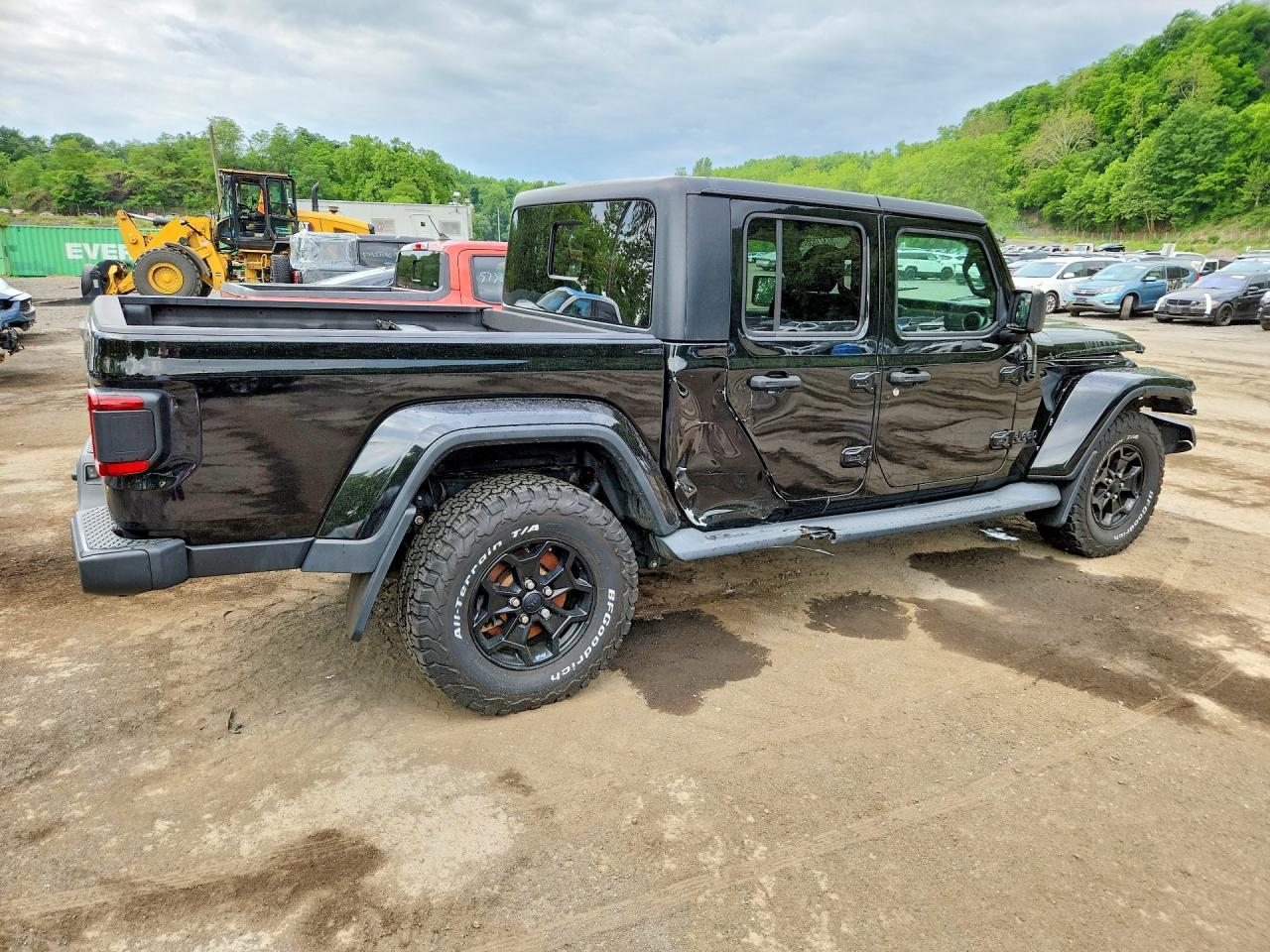 2021 Jeep Gladiator Sport - Фото 3