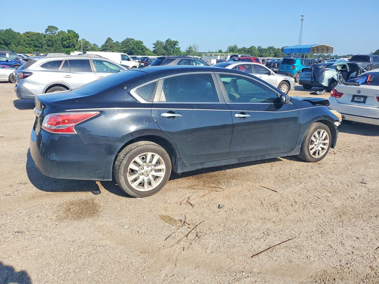 2015 Nissan Altima 2.5 S - Фото 3