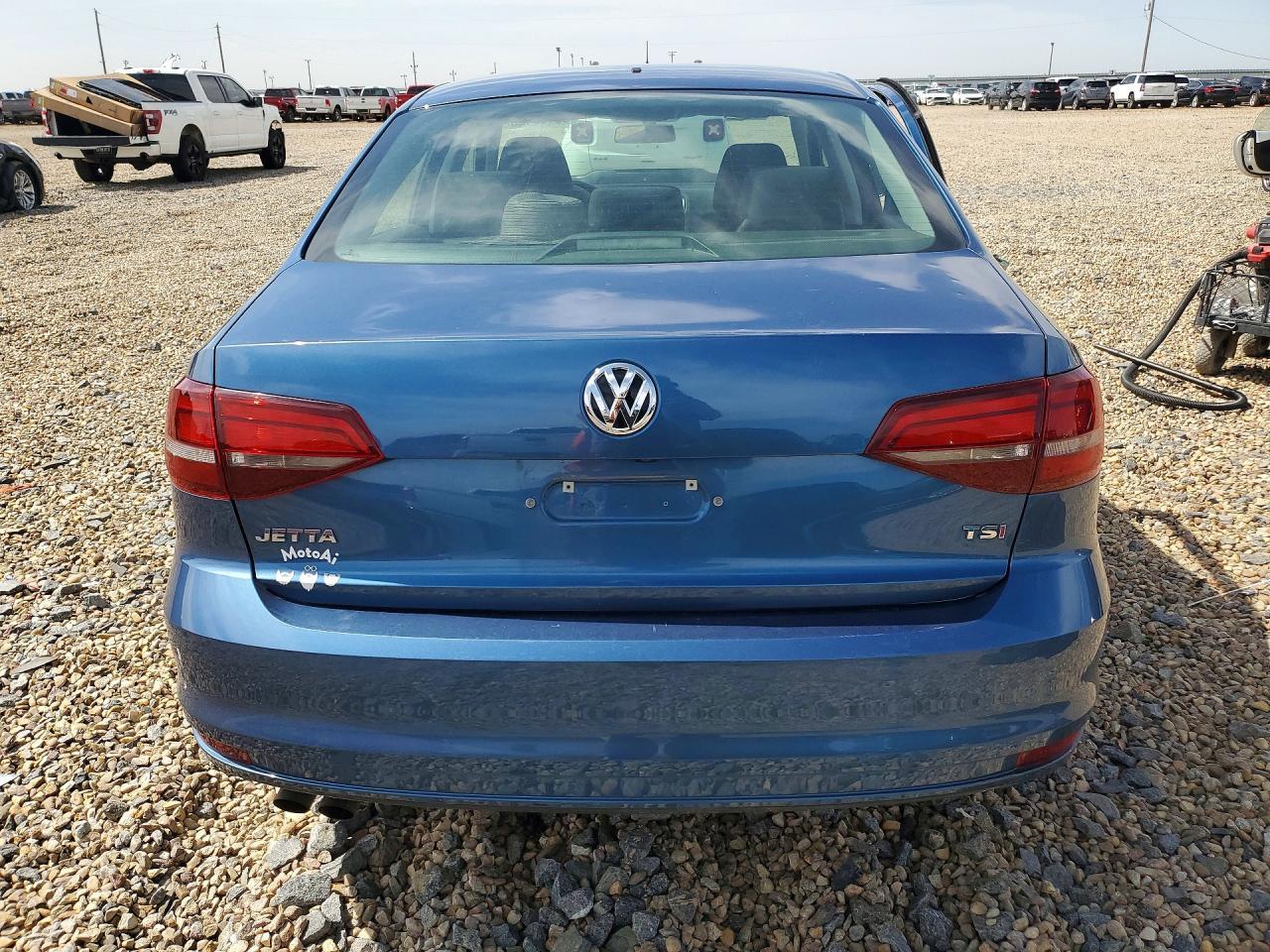 2018 Volkswagen Jetta S - Image 6