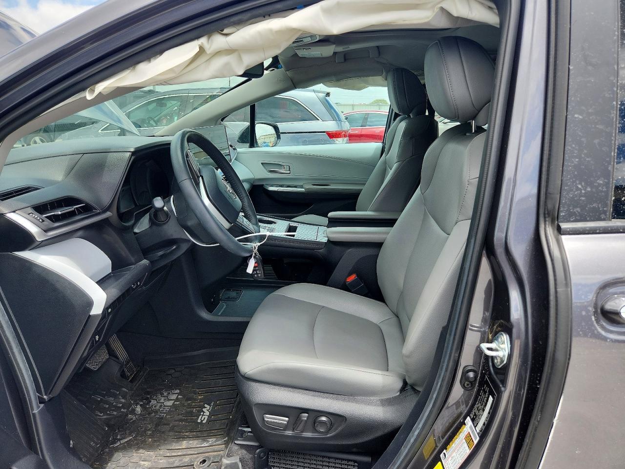 2025 Toyota Sienna Xle 8-Passenger - Фото 7