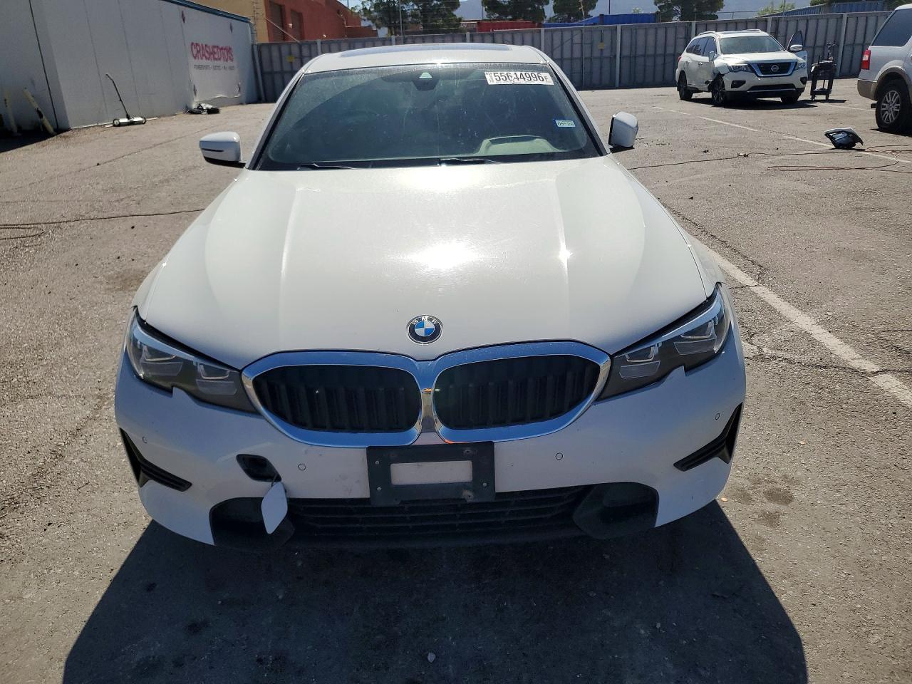 2020 BMW 330I - Фото 5
