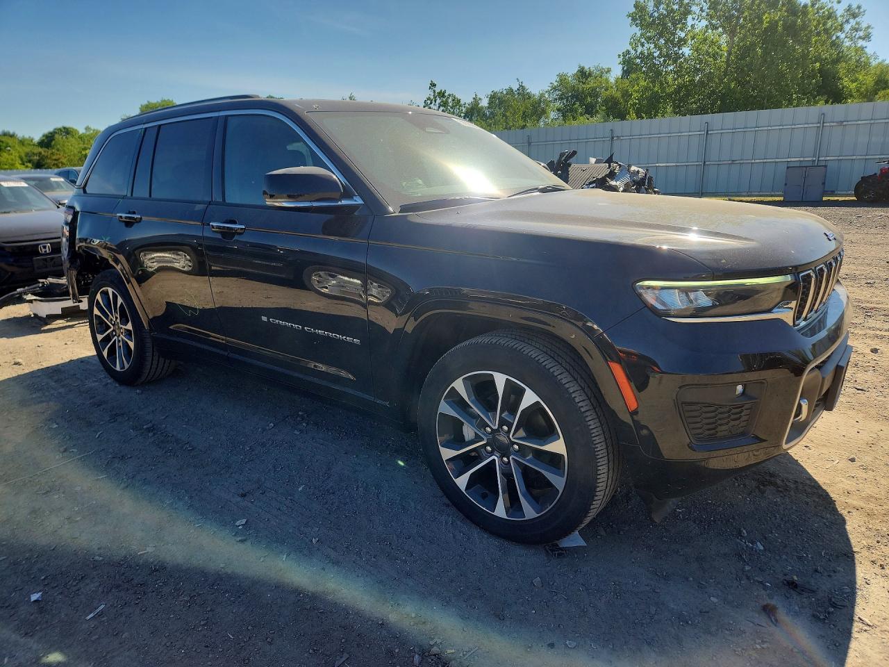 2023 Jeep Grand Cherokee Overland - Фото 4