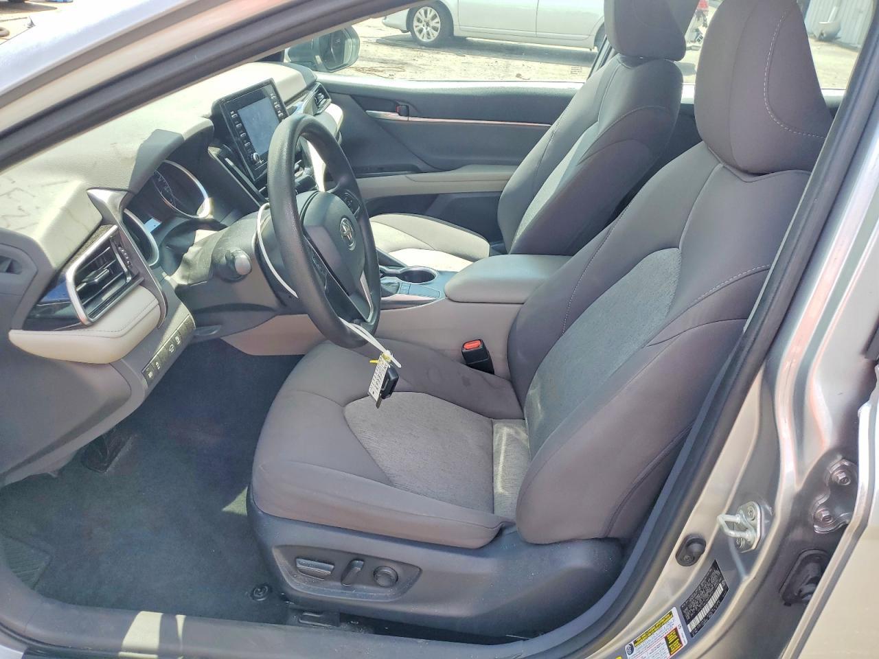 2023 Toyota Camry Le - Фото 7