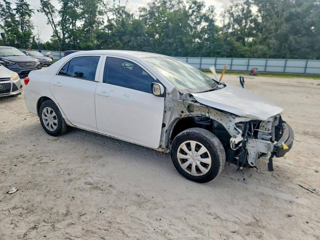 2013 Toyota Corolla L - Фото 4