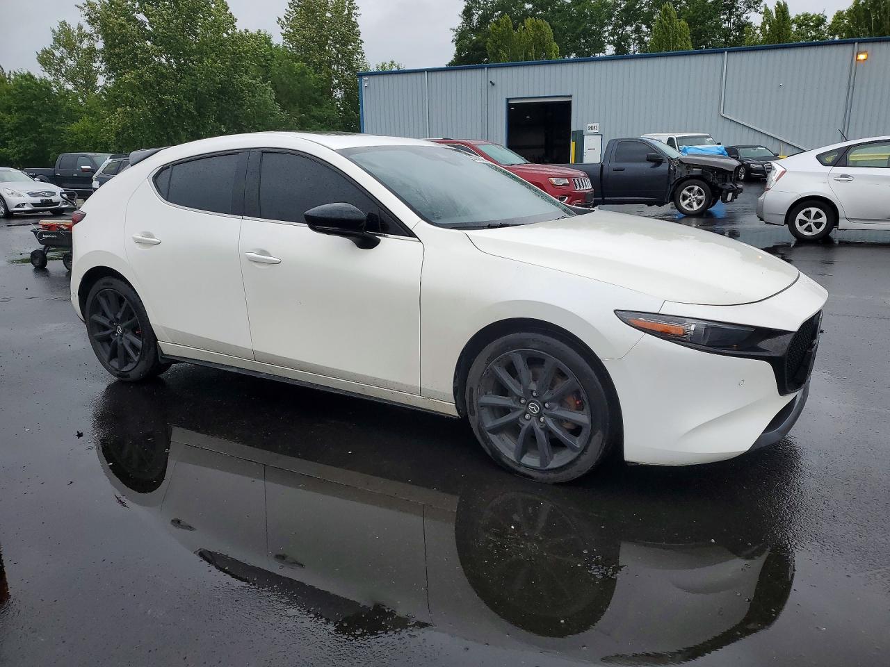 2021 Mazda 3 Premium Plus - Фото 4