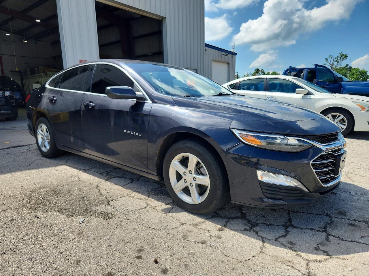 2023 Chevrolet Malibu Lt - Фото 4