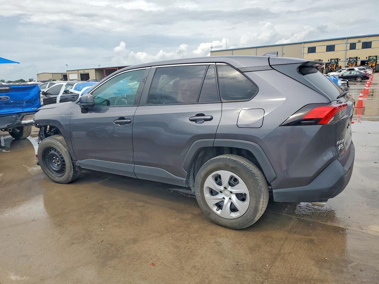 2024 Toyota Rav4 Le - Image 2