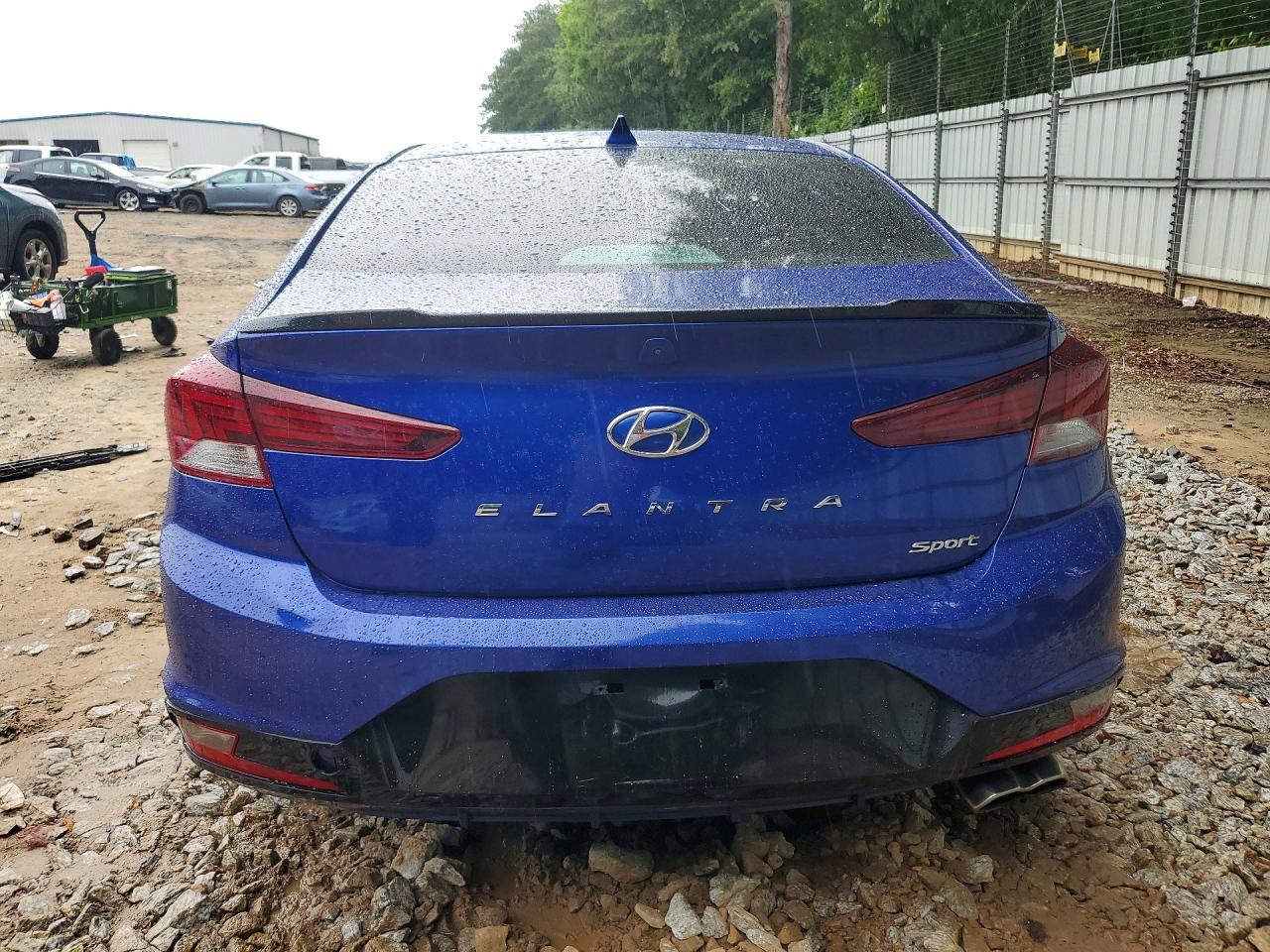 2020 Hyundai Elantra Sport - Фото 6