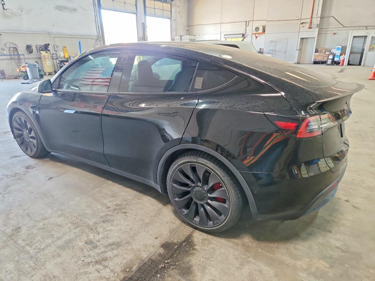 2021 Tesla Model Y - Фото 2