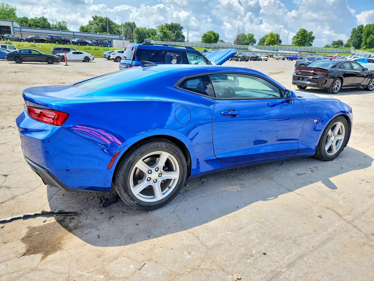 2017 Chevrolet Camaro Lt - Фото 3