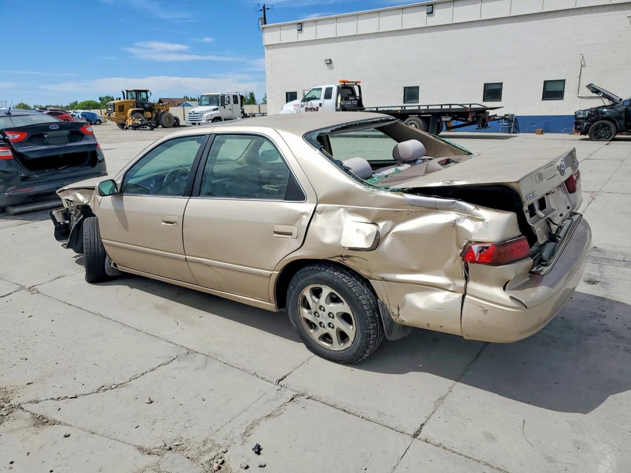 1999 Toyota Camry Le V6 - Image 2