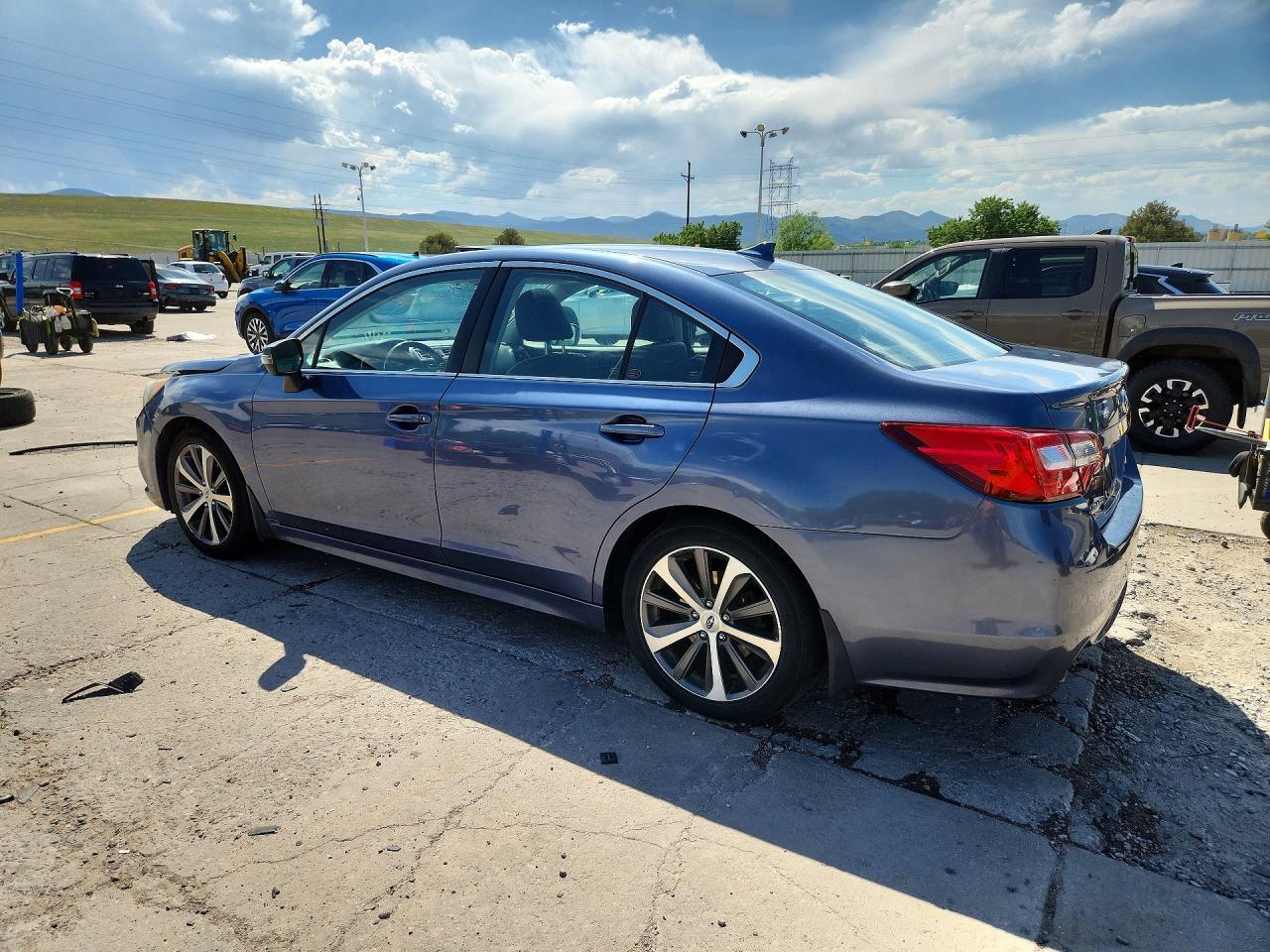 2017 Subaru Legacy 3.6R Limited - Фото 2
