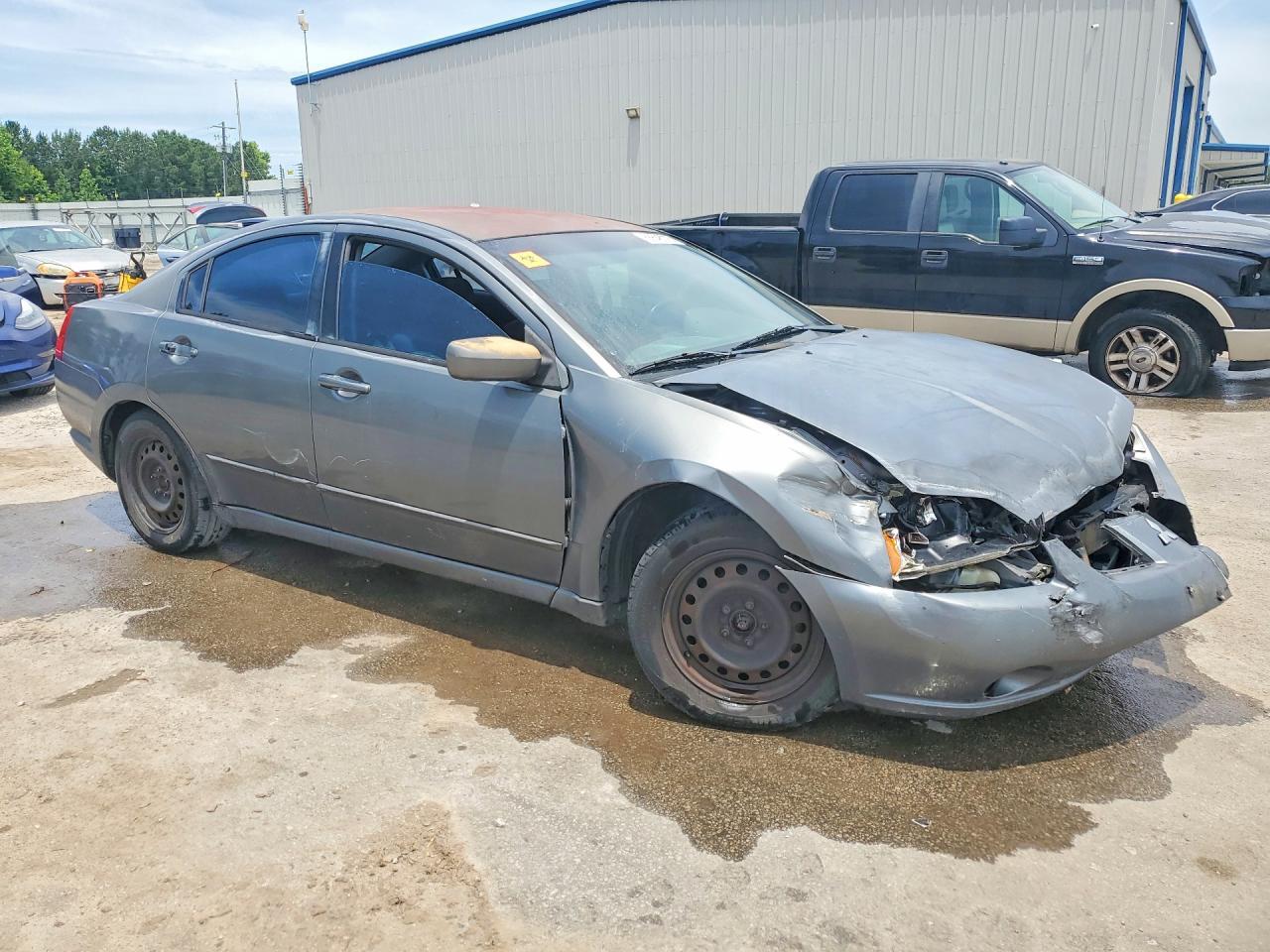2004 Mitsubishi Galant Es Medium - Image 4