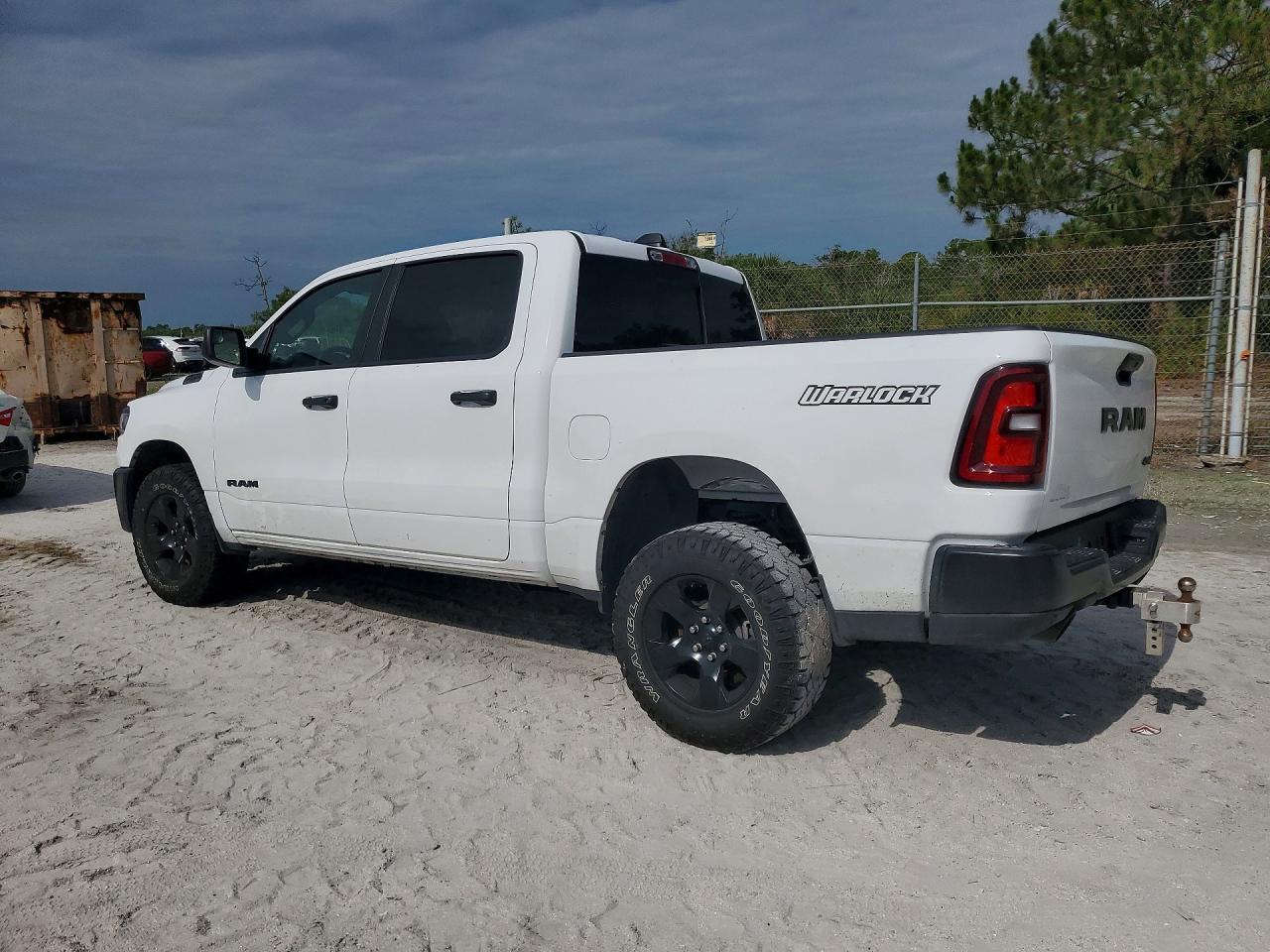 2025 Ram 1500 Tradesman - Фото 2