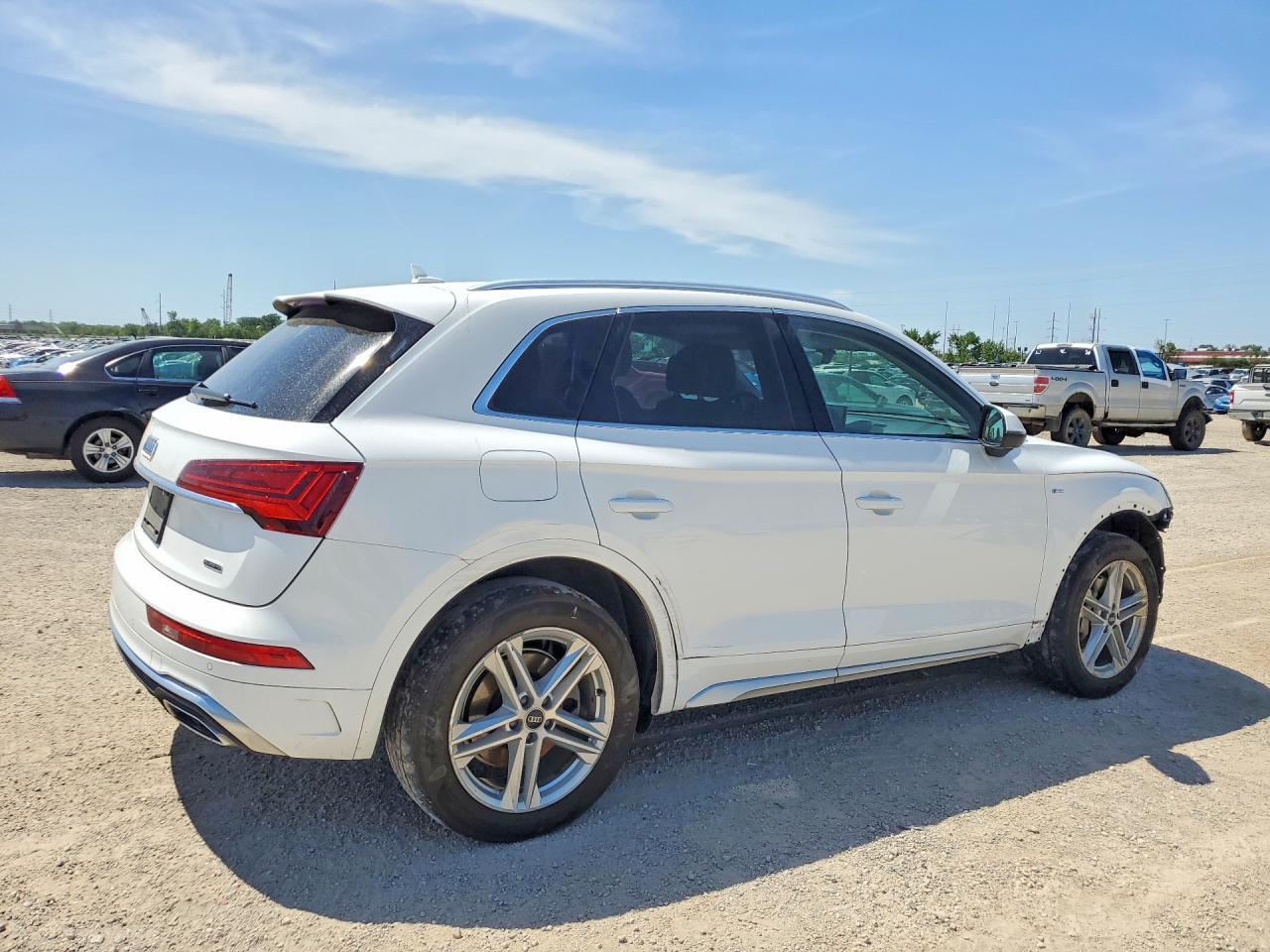 2022 Audi Q5 E Premium 55 - Image 3