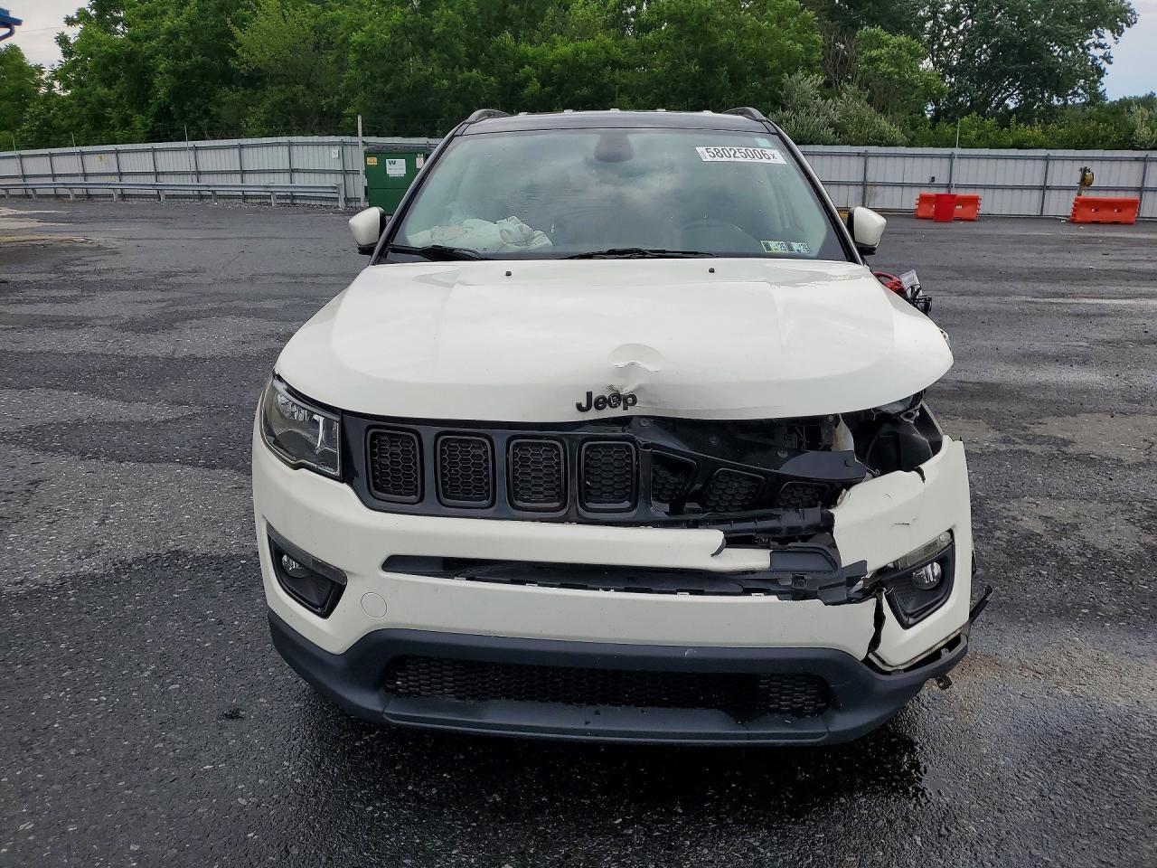 2018 Jeep Compass Latitude - Image 5