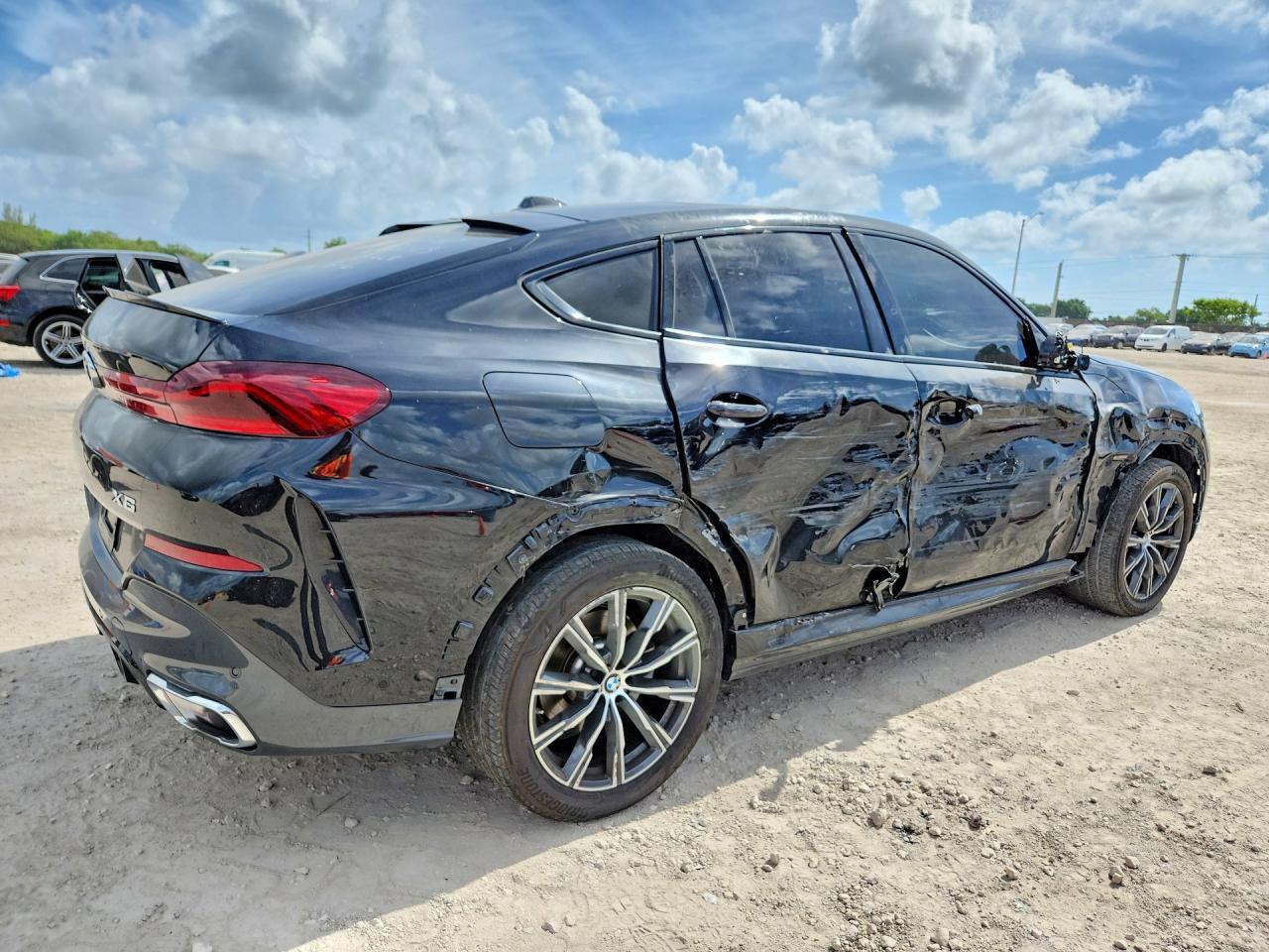 2025 BMW X6 xDrive40I - Фото 3