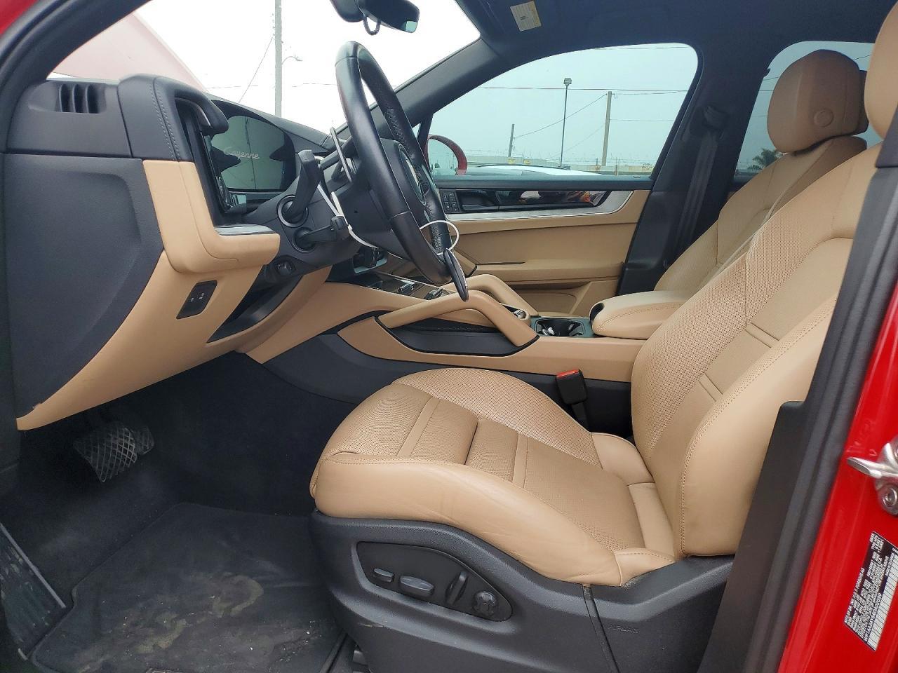 2024 Porsche Cayenne - Image 7