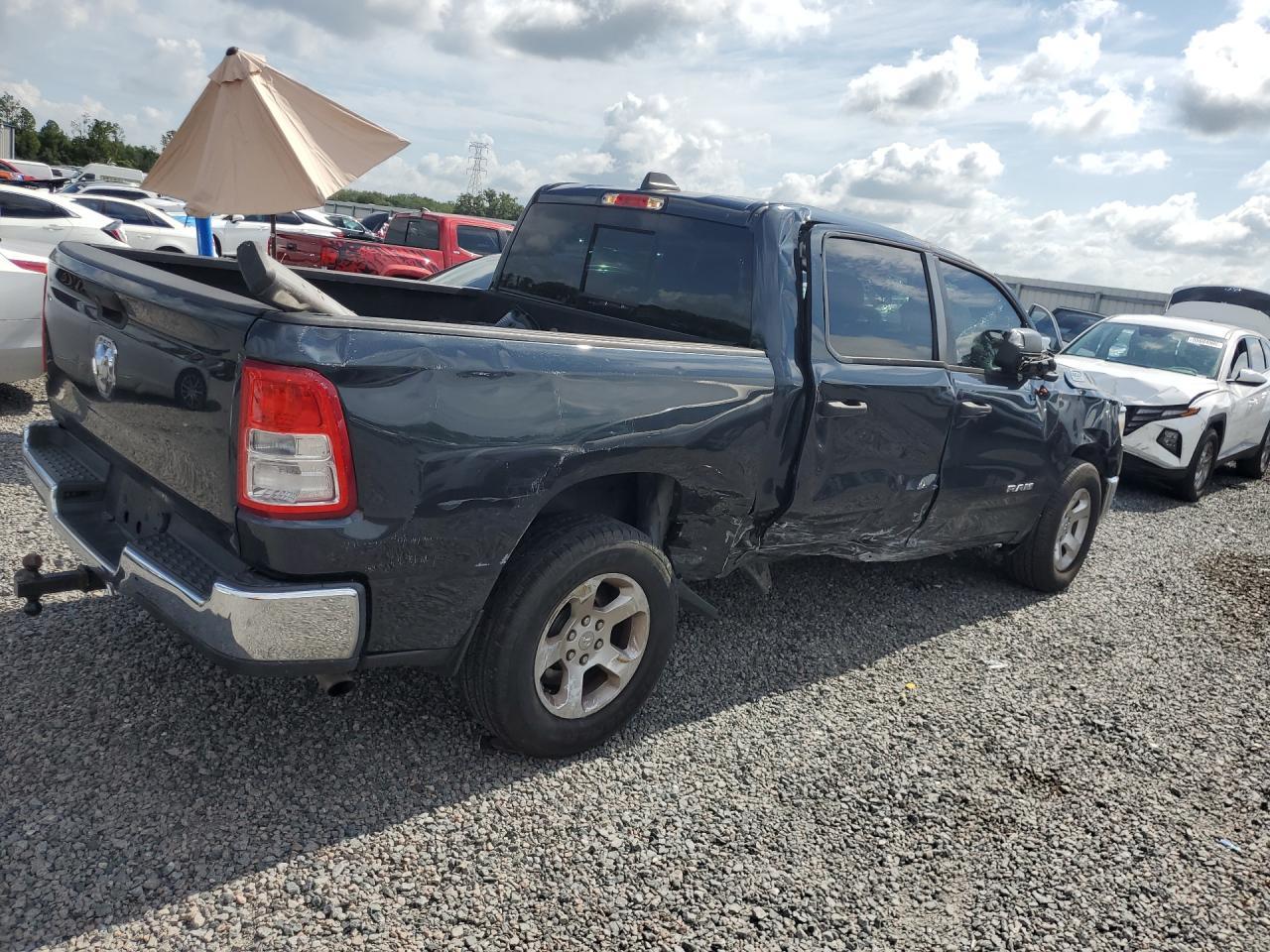 2019 Ram 1500 Tradesman - Фото 3