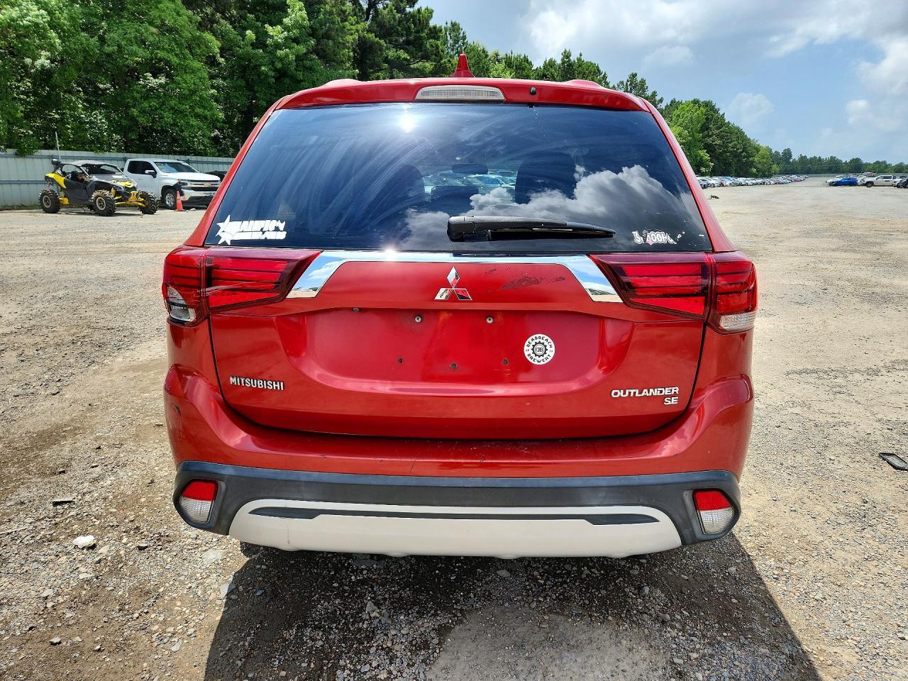 2019 Mitsubishi Outlander Se - Фото 6