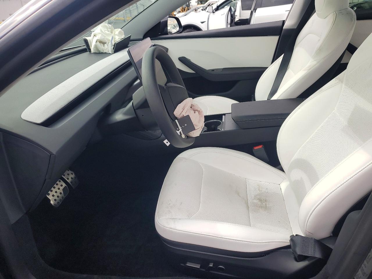 2024 Tesla Model 3 - Фото 7