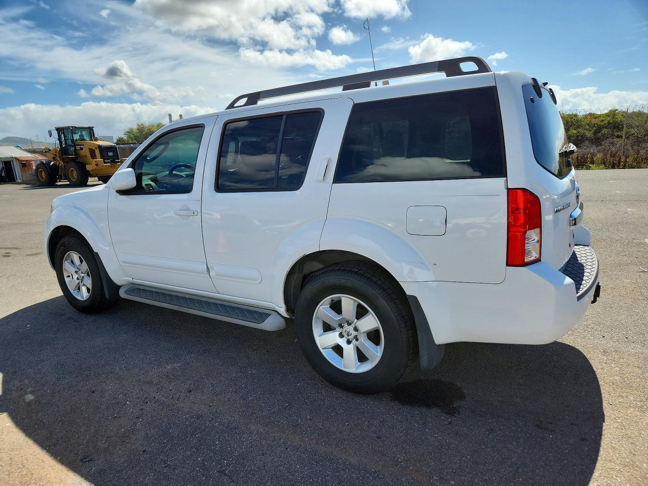 2012 Nissan Pathfinder S - Фото 2