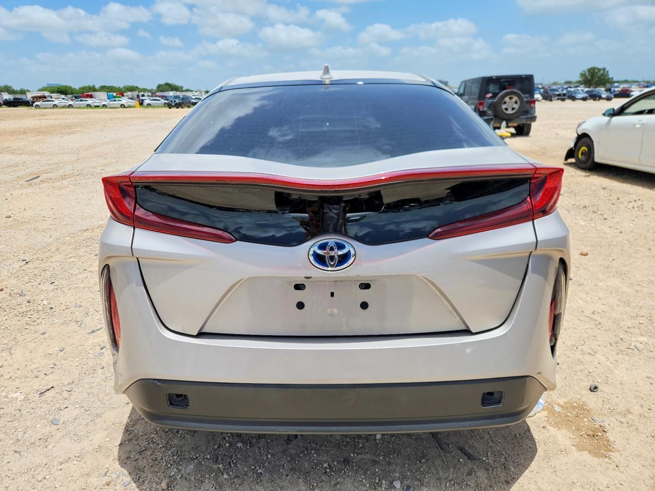 2022 Toyota Prius Prime Le - Фото 6