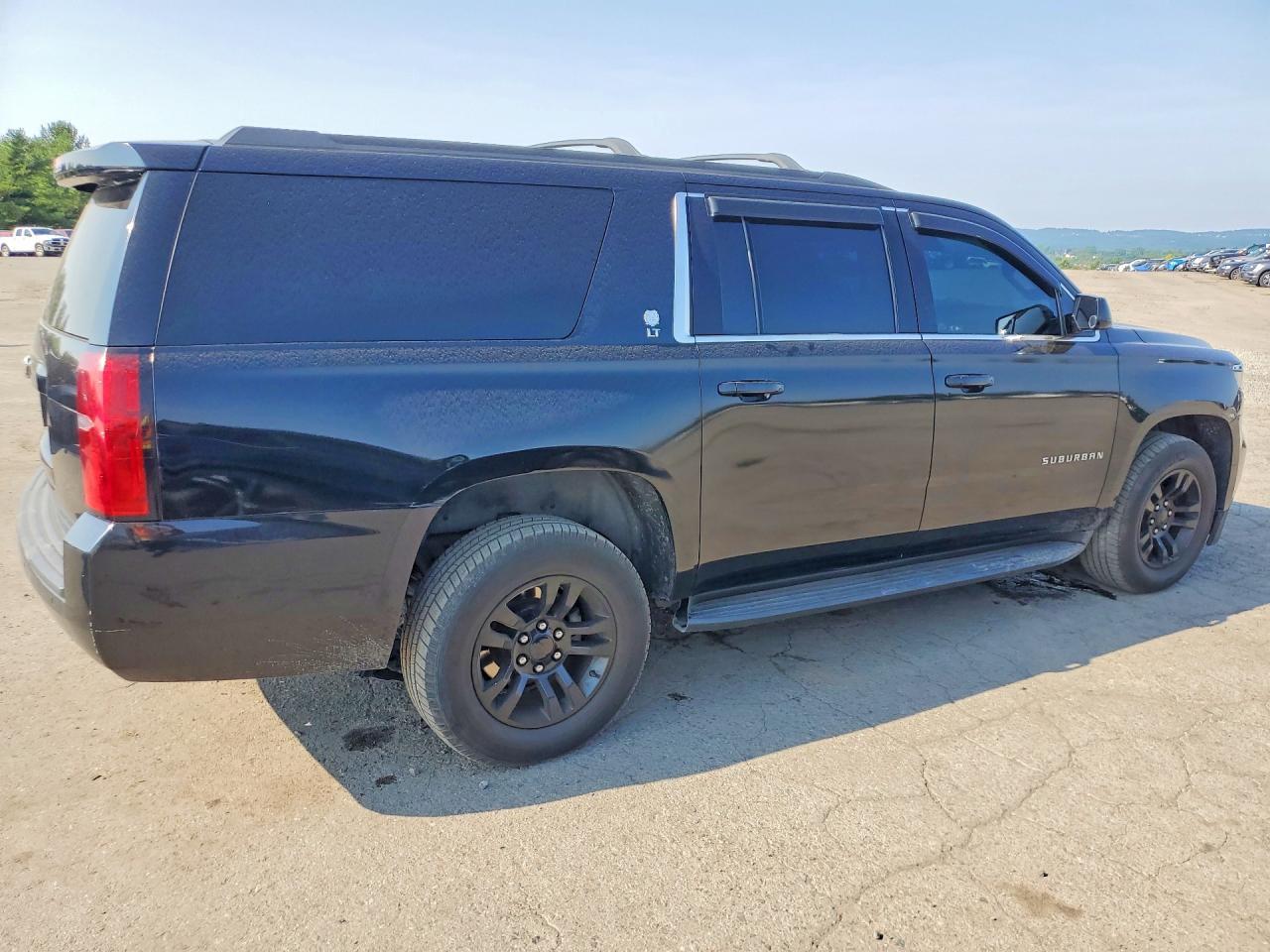 2018 Chevrolet Suburban K1500 Lt - Фото 3