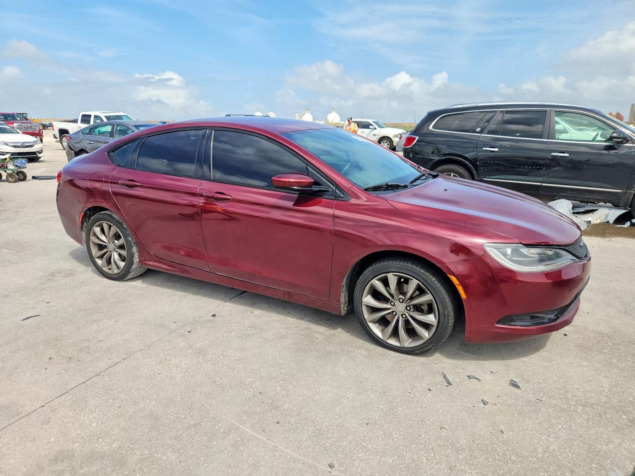 2015 Chrysler 200 S - Фото 4