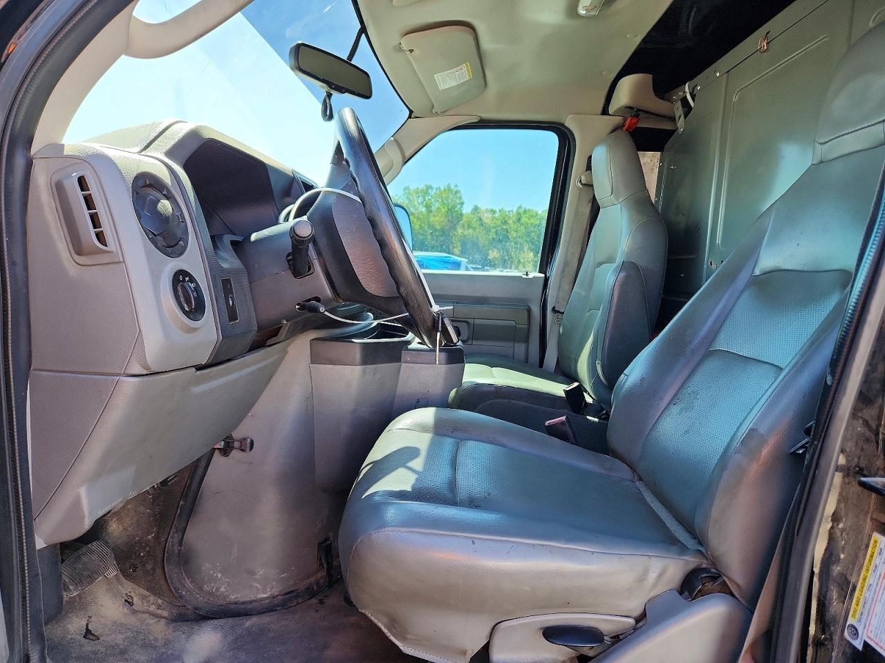 2014 Ford E150 Delivery Van - Фото 7