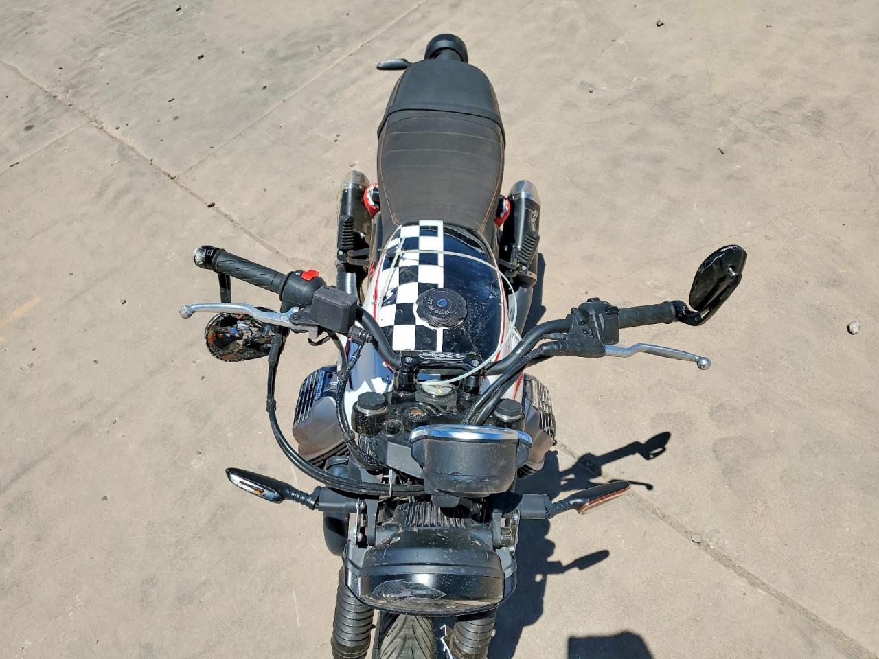 2024 Moto Guzzi V7 Special Edition - Image 5
