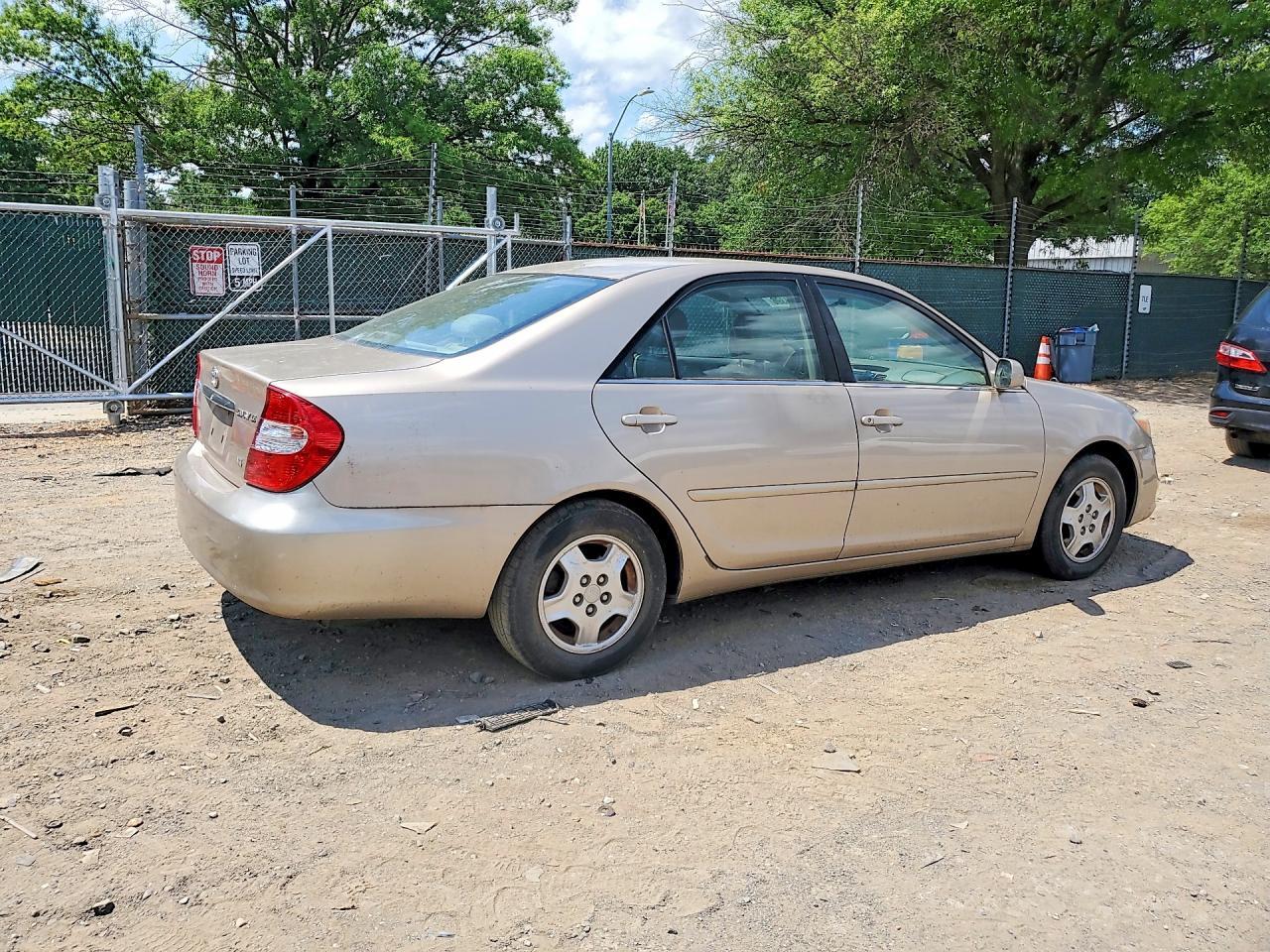 2003 Toyota Camry Le V6 - Image 3