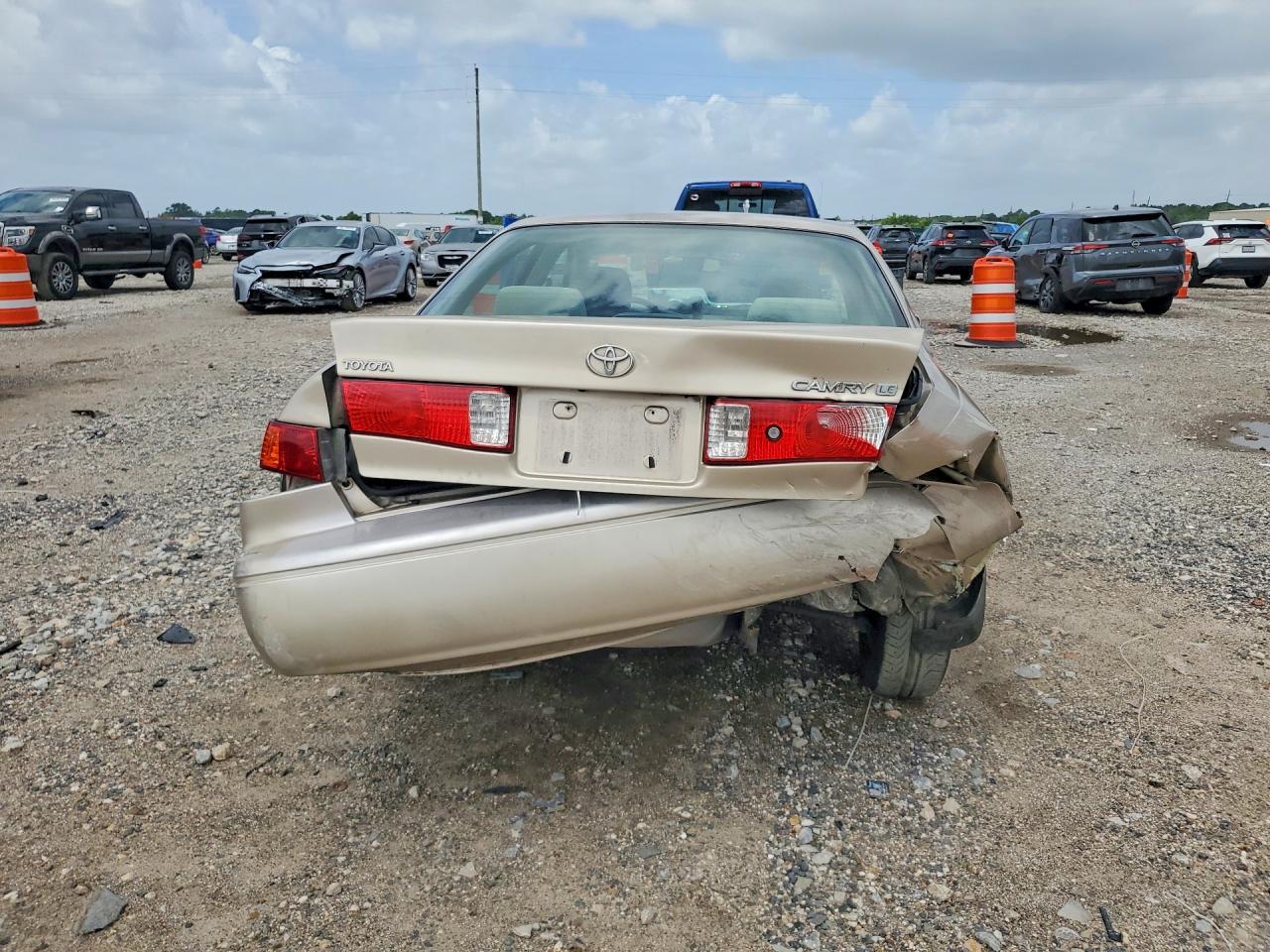 2001 Toyota Camry Le - Фото 6