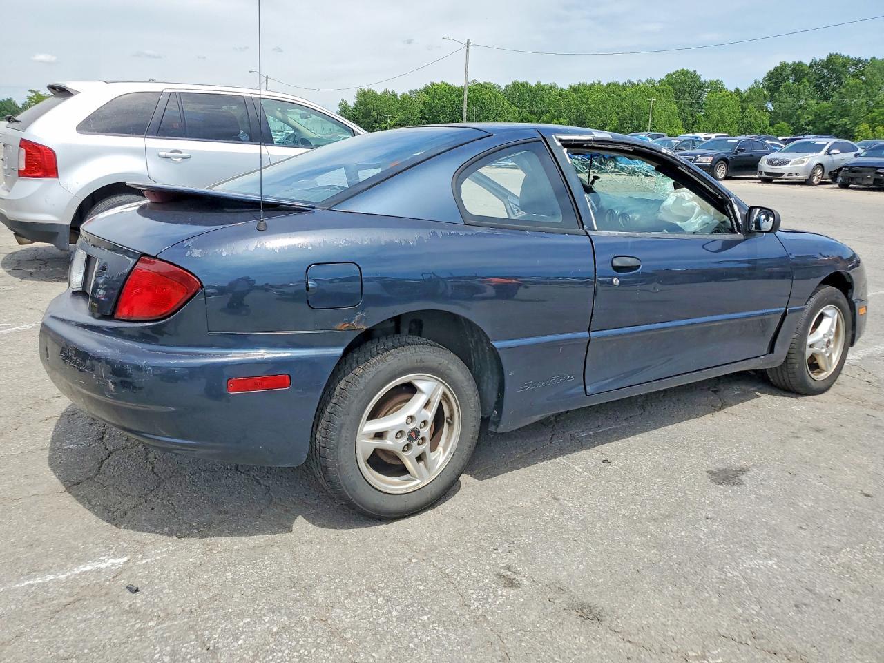 2005 Pontiac Sunfire - Image 3