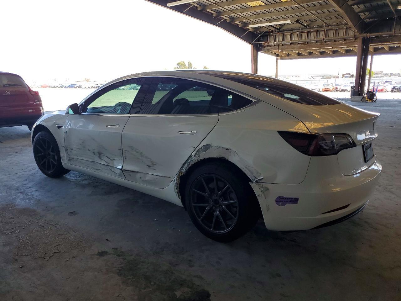2019 Tesla Model 3 - Фото 2