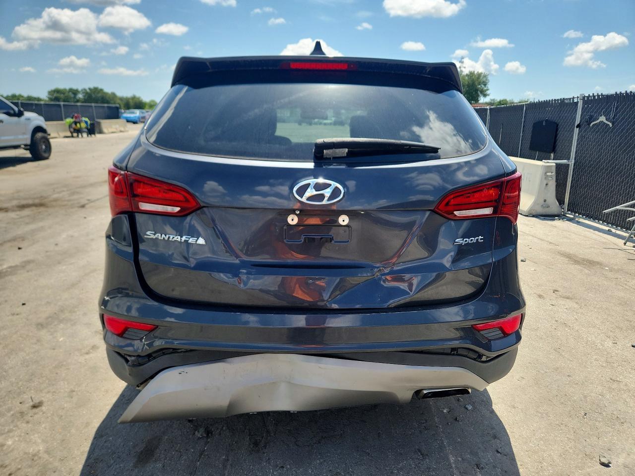 2017 Hyundai Santa Fe Sport 2.4L - Image 6