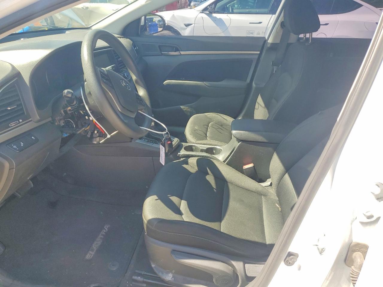 2018 Hyundai Elantra Sel - Фото 7