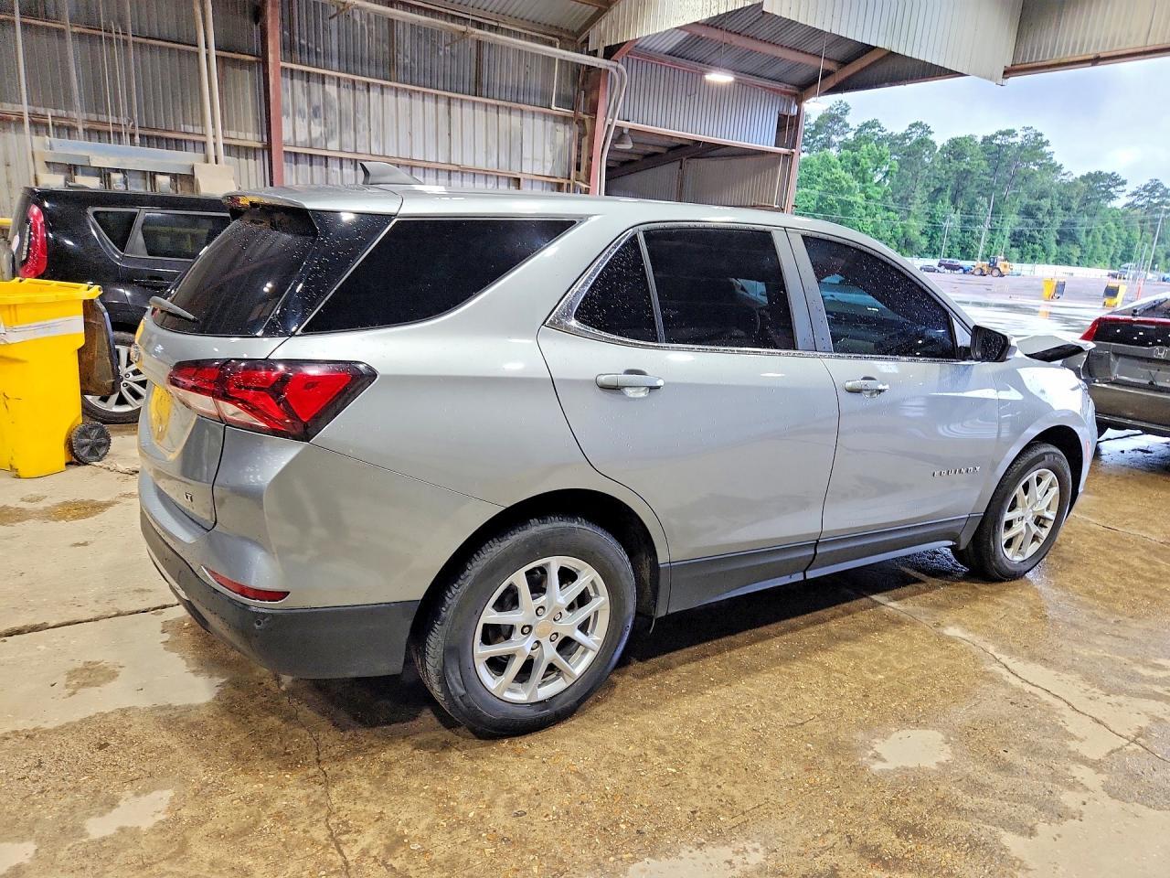 2024 Chevrolet Equinox Lt - Image 3