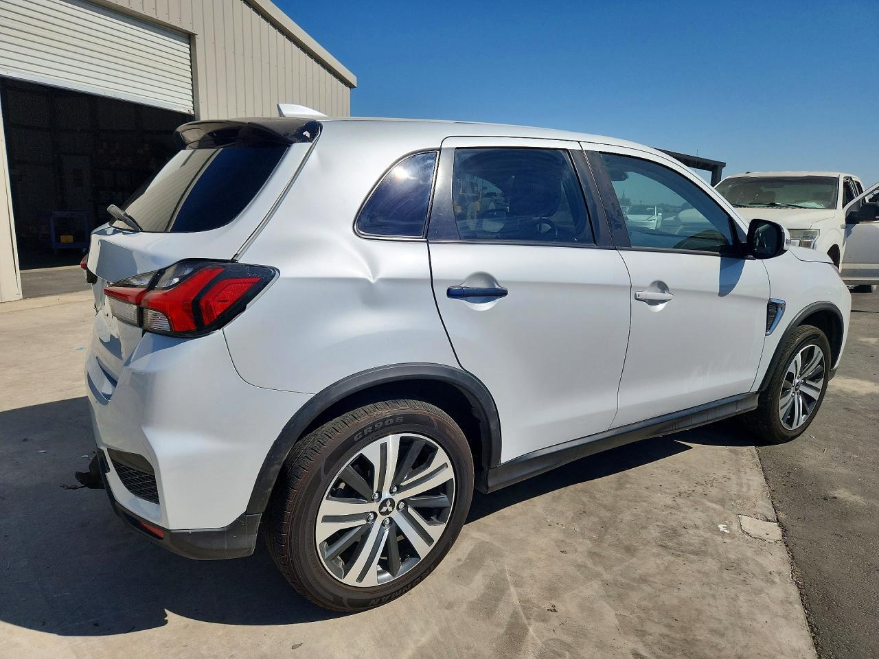 2022 Mitsubishi Outlander Sport Se - Image 3