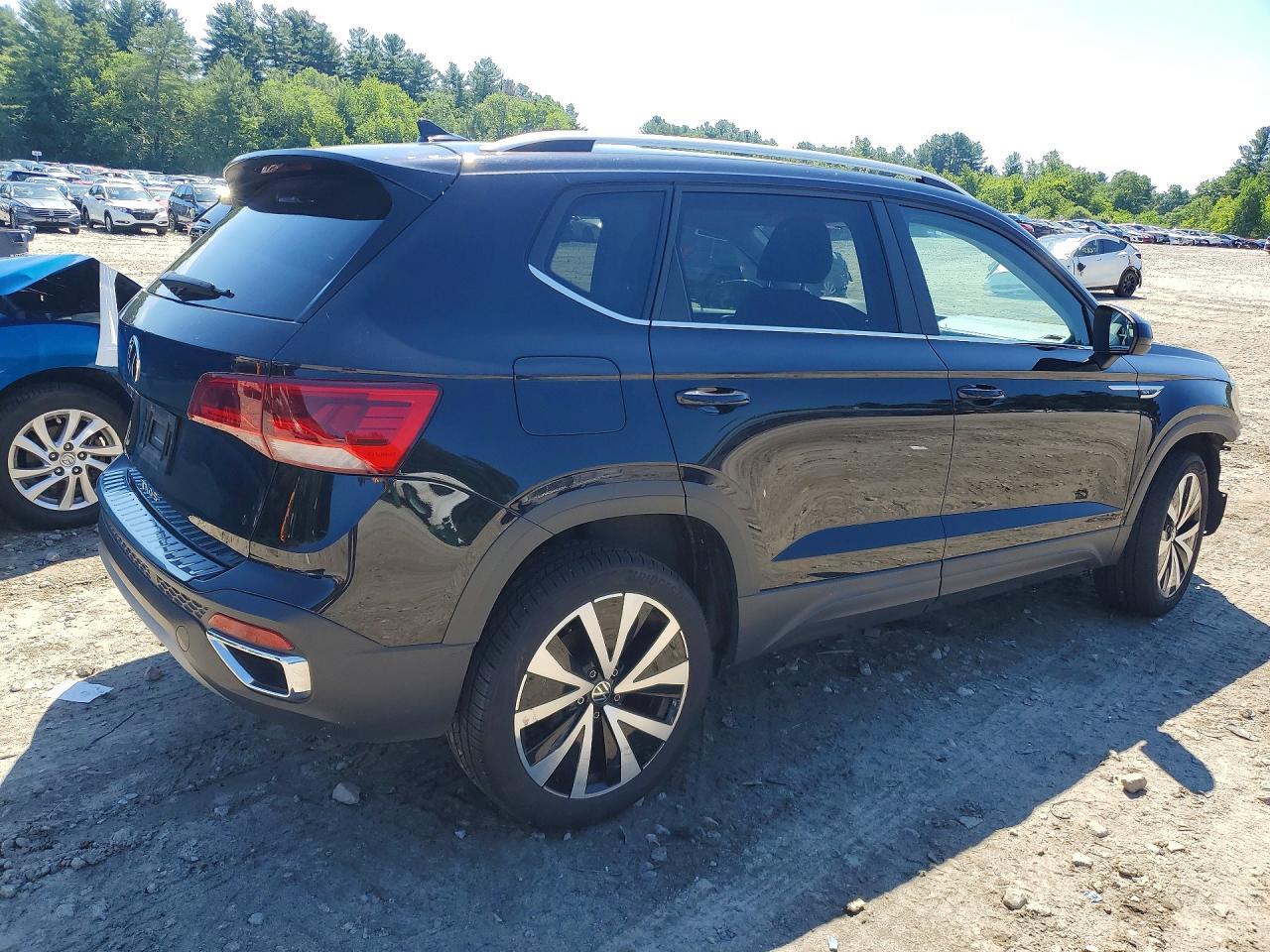2023 Volkswagen Taos Se - Фото 3