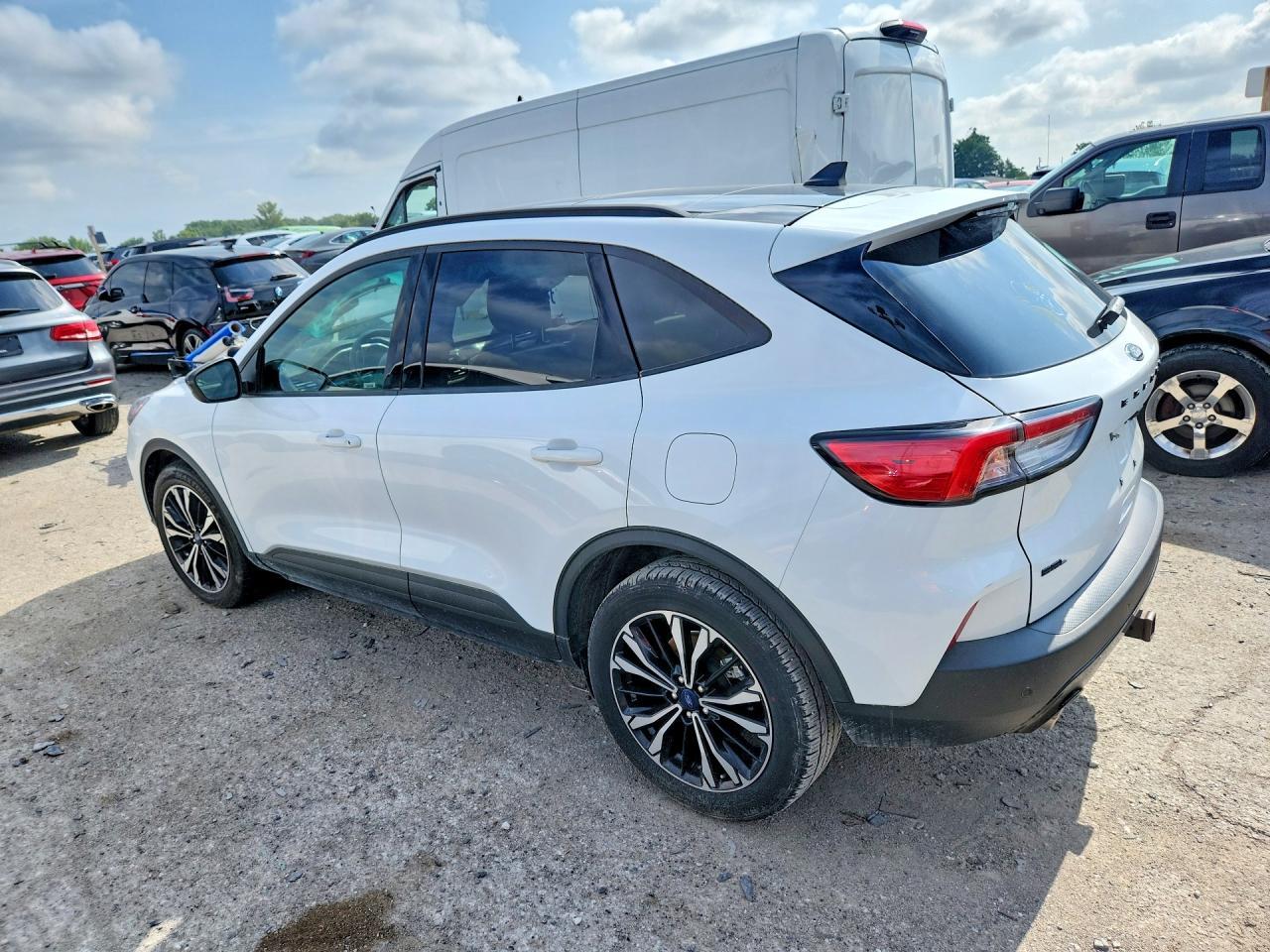 2022 Ford Escape Sel - Фото 2