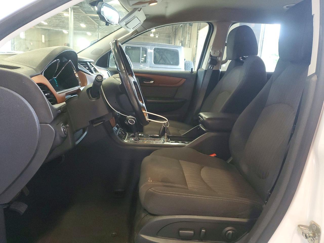 2016 Chevrolet Traverse Lt - Image 6