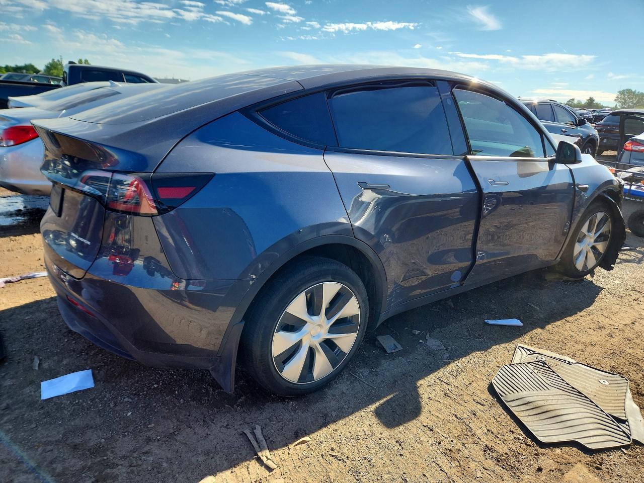 2023 Tesla Model Y - Фото 3