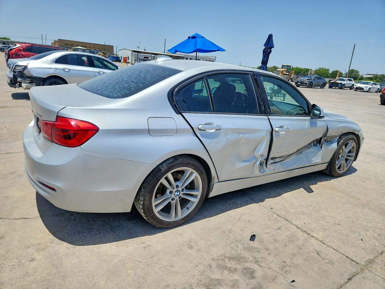 2016 BMW 320 I - Фото 3