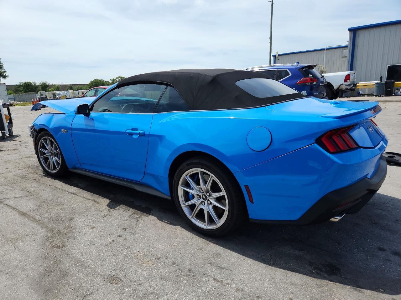 2024 Ford Mustang Gt - Фото 2