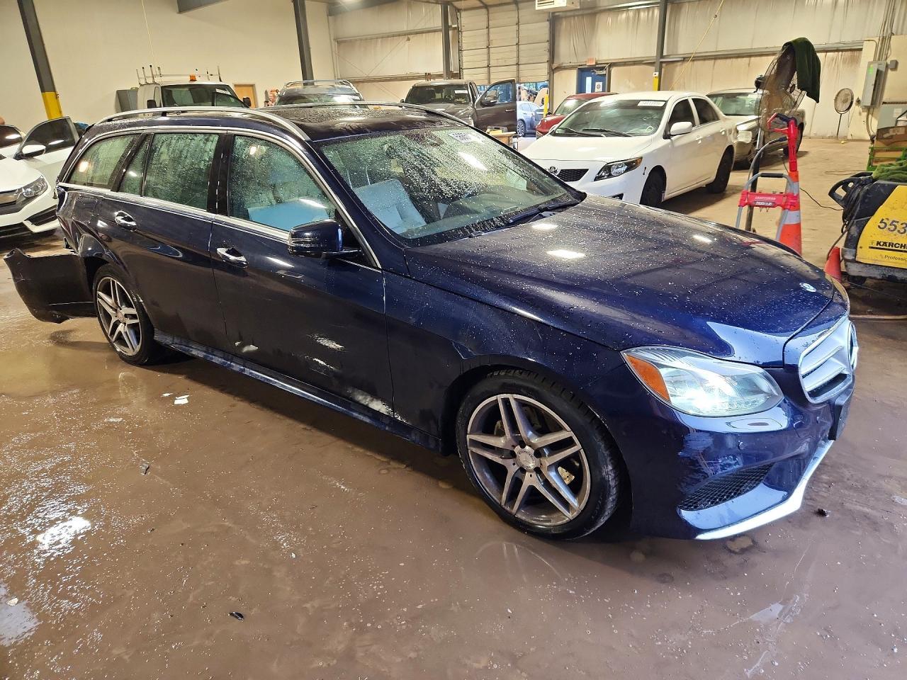 2015 Mercedes-Benz E 350 4Matic Wagon - Фото 4