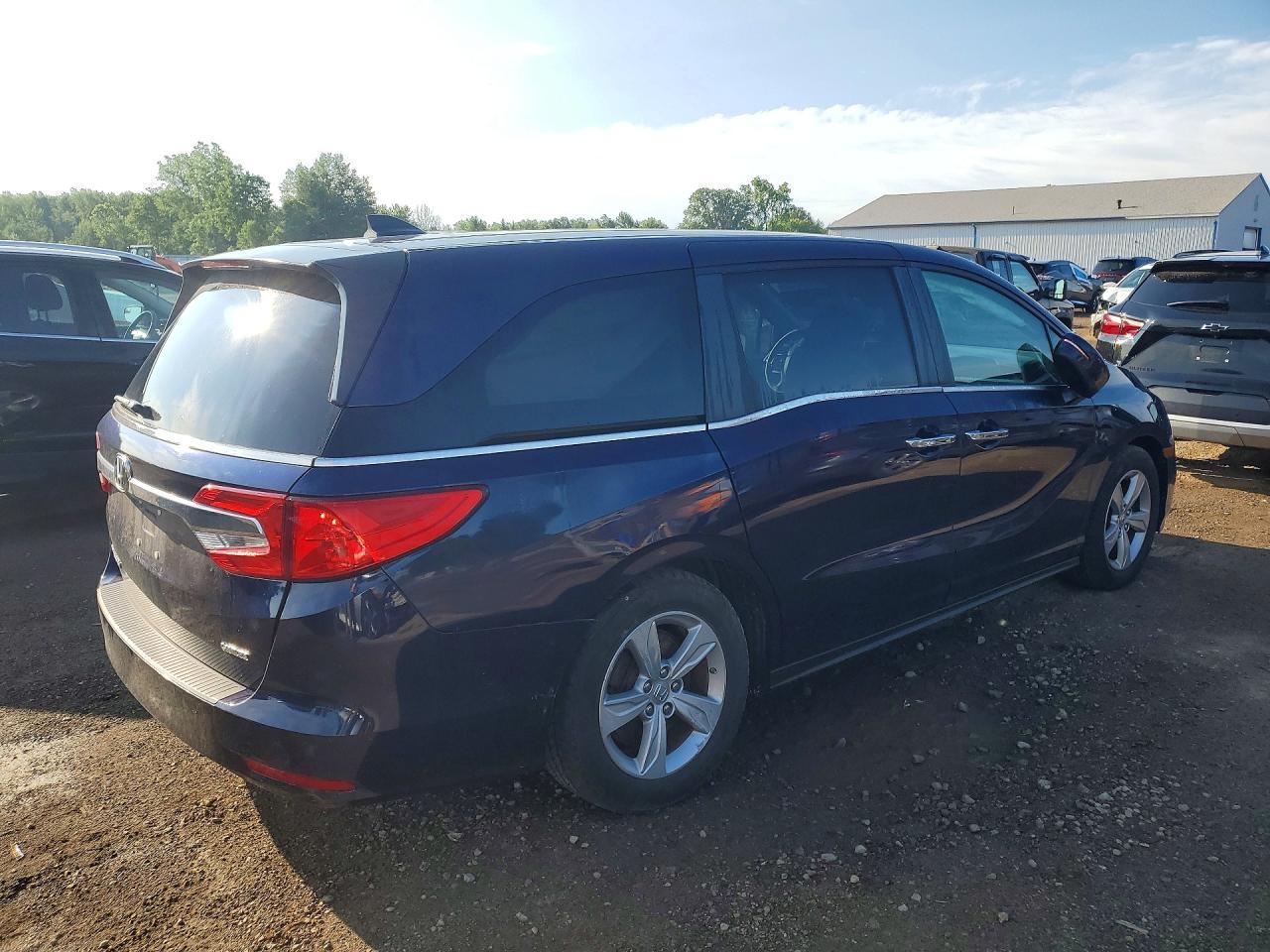 2019 Honda Odyssey Ex - Image 3